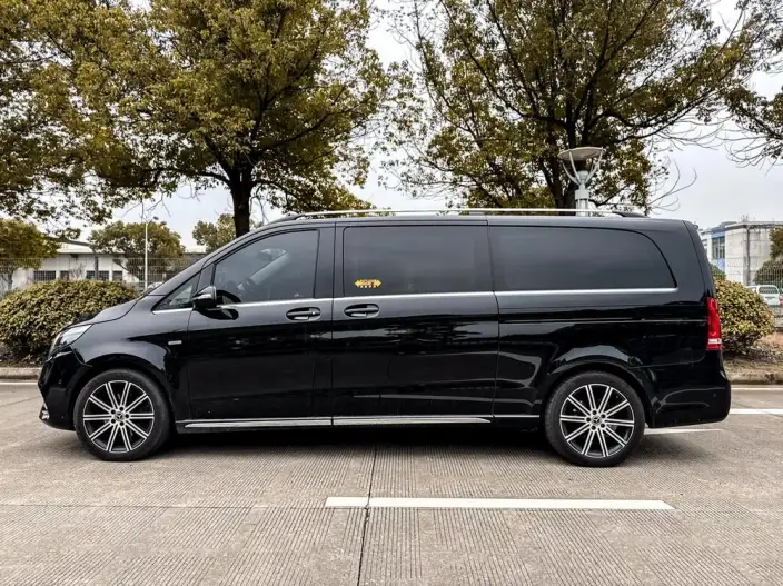 Mercedes-Benz V-Class 2022 Model V 260 L Long wheelbase Deluxe Edition