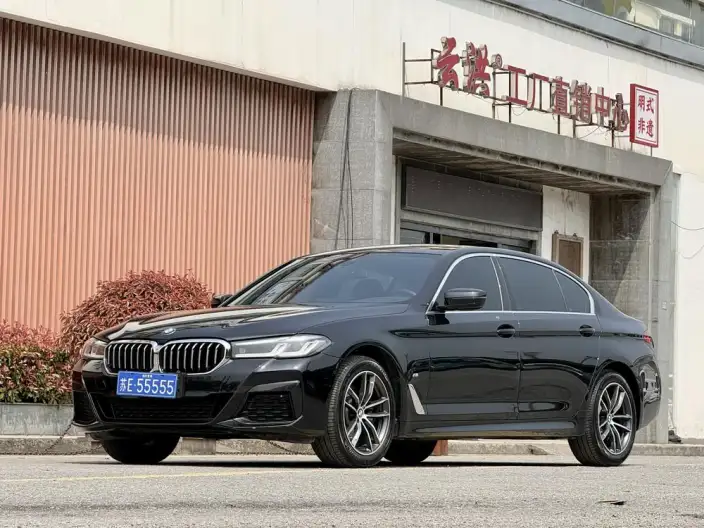 BMW 5 Series 2022 Model 525Li M Sports Set