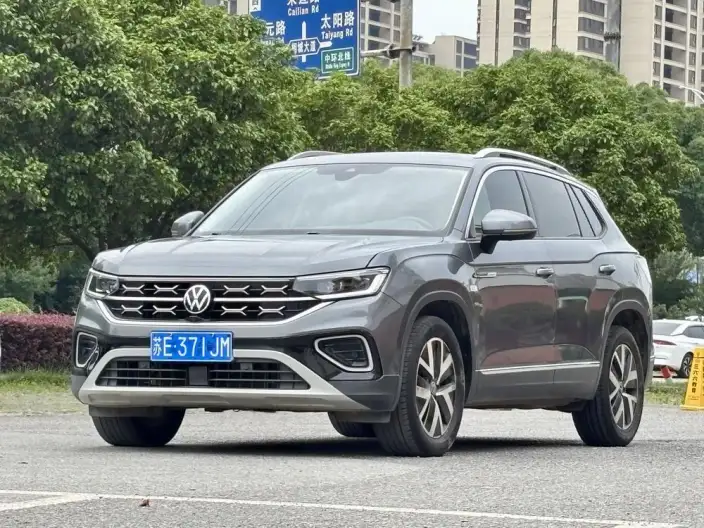 Volkswagen Tayron 2023 Model 300TSI 2WD Luxury Plus Advanced version