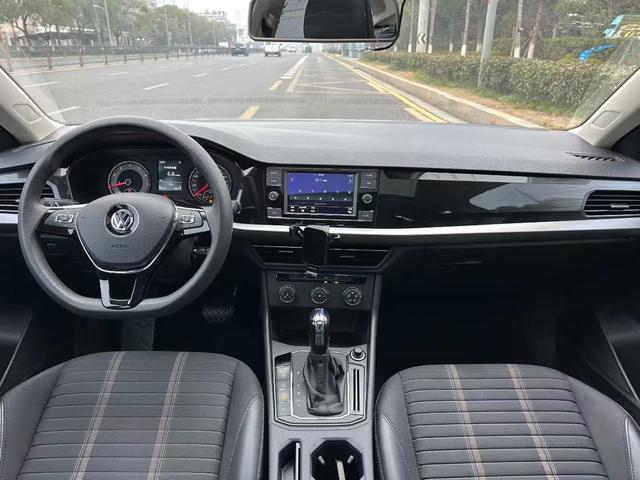 Volkswagen Lavida Модель 2018 года 280TSI DSG Com f ort Edition National V – фото 5