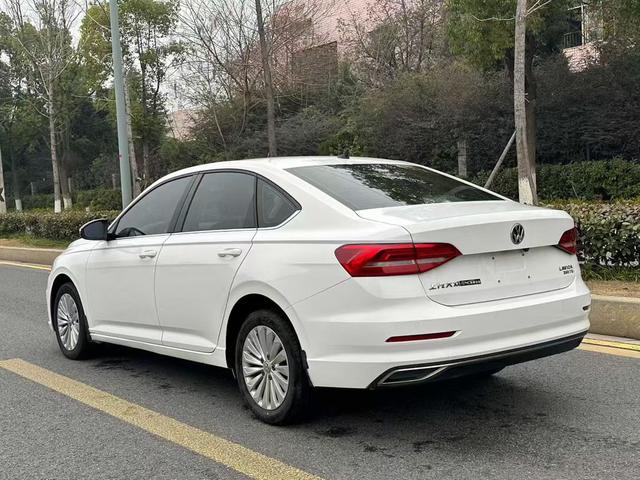 Volkswagen Lavida Модель 2018 года 280TSI DSG Com f ort Edition National V – фото 9