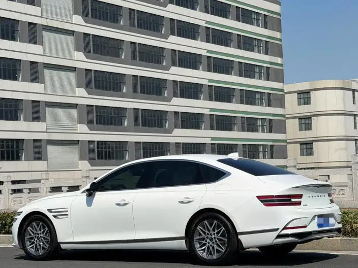 Genesis G80 2024 Model 2.5T 2WD Deluxe Edition