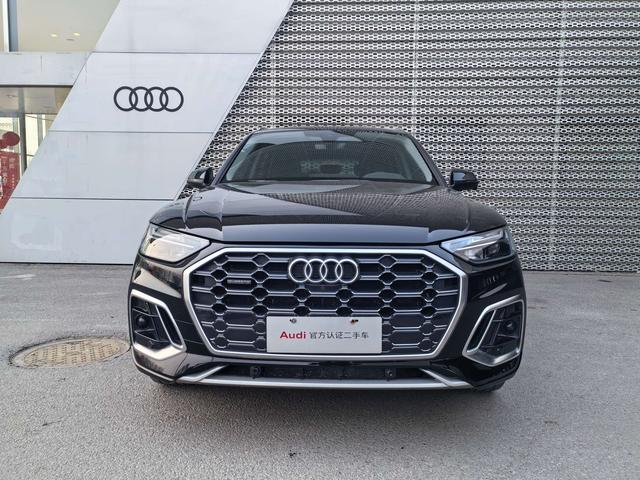 Audi Q5L 2023 40T Style Dynamic – фото 3