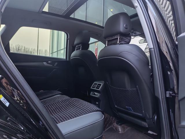 Audi Q5L 2023 40T Style Dynamic – фото 11