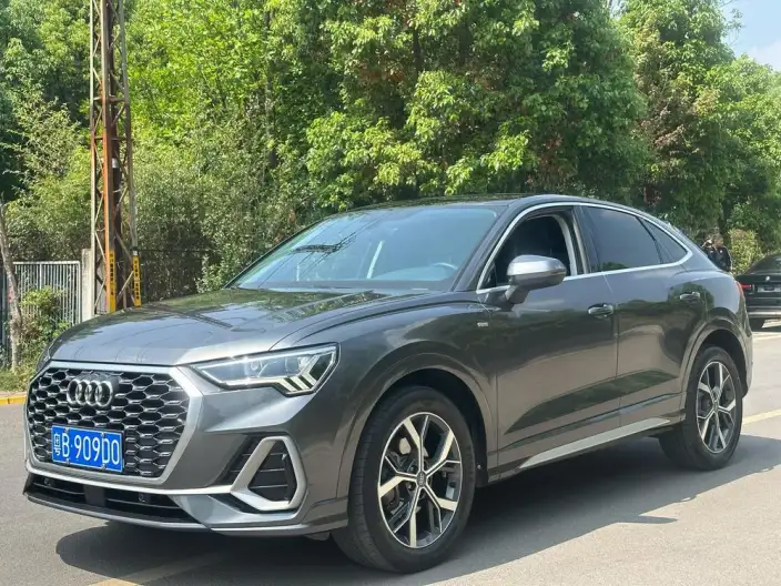 AUDI Q3 Sportback 2020 Model 40 TFSI Fashion Model