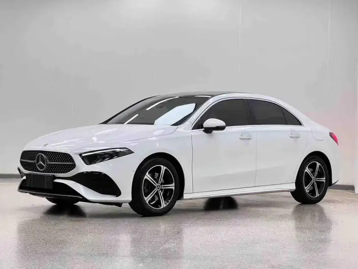 Mercedes-Benz A-class 2025 Model A 200 L Fashion Edition