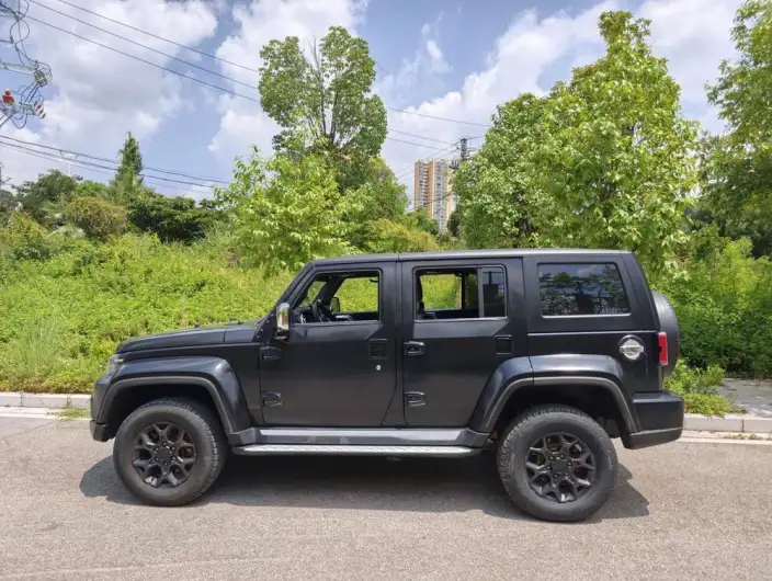 BAIC BJ40 2023 Model 2.0D Automatic 4WD Blade Hero Edition Warrior Model
