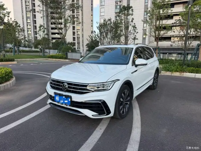 Volkswagen Tiguan L 2023 Model 330TSI 2WD R-Line Enjoy the version more