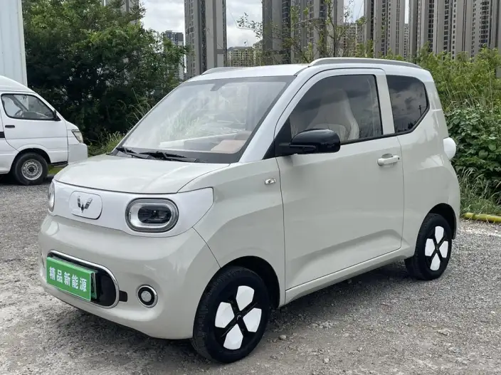 Wuling Hongguang MINIEV 2024 Model 215km Advanced version Lithium Iron Phosphate