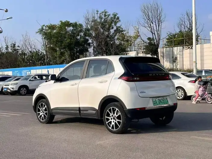 Yuehu 2022 Model 30.66KWh 2WD Standard Edition