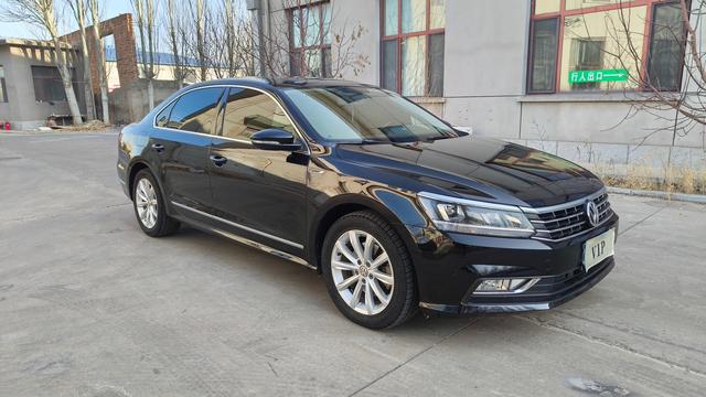Volkswagen Passat 2017 330TSI DSG Prestige – фото 3