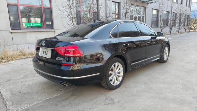 Volkswagen Passat 2017 330TSI DSG Prestige – фото 4