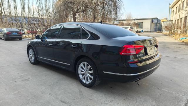 Volkswagen Passat 2017 330TSI DSG Prestige – фото 6