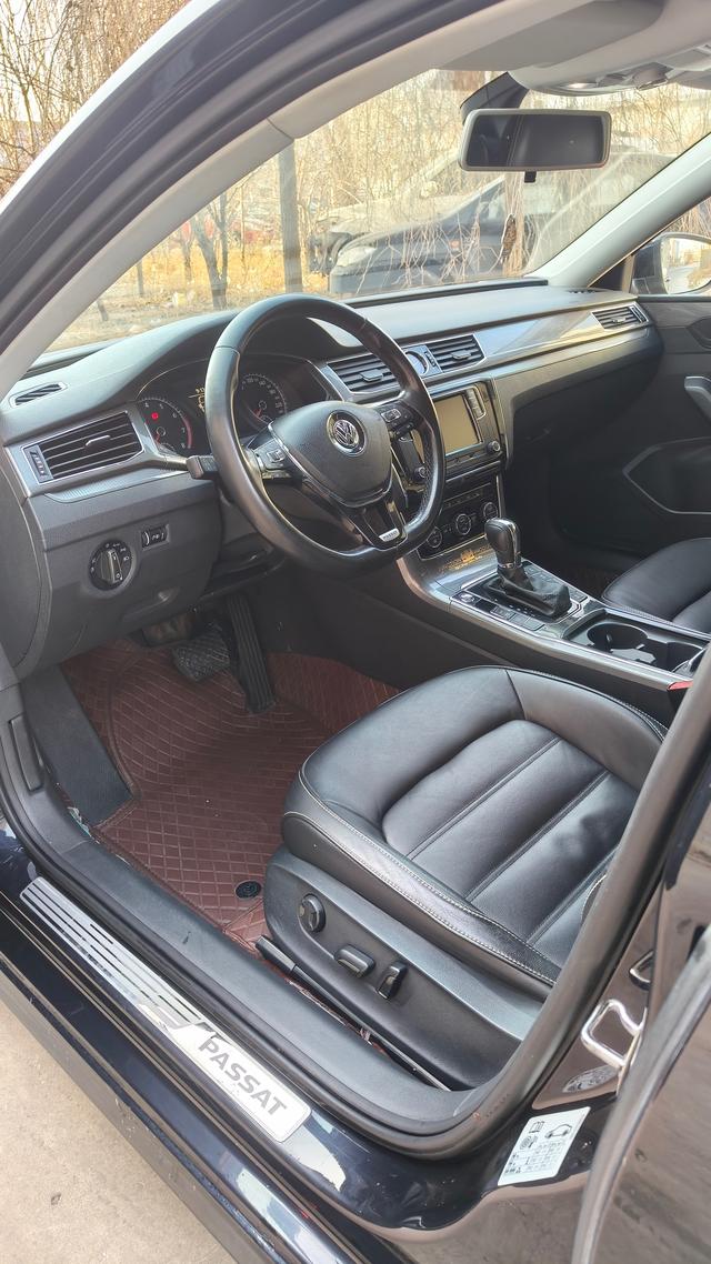 Volkswagen Passat 2017 330TSI DSG Prestige – фото 7