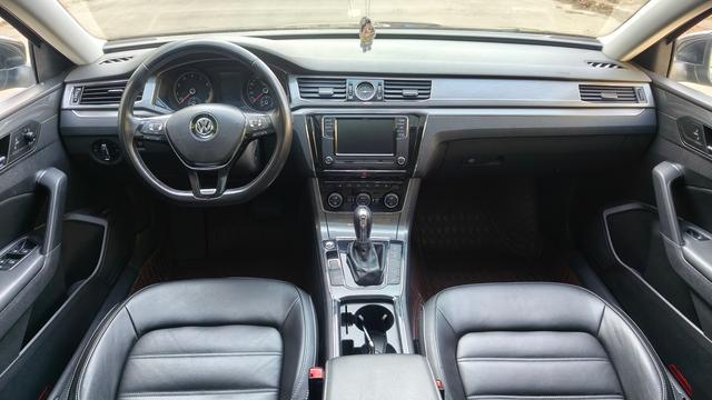 Volkswagen Passat 2017 330TSI DSG Prestige – фото 10