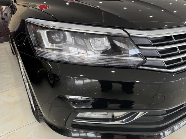 Volkswagen Passat 2017 330TSI DSG Prestige – фото 11