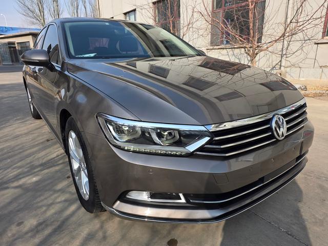 Volkswagen Magotan 2017 330TSI DSG Luxury – фото 3