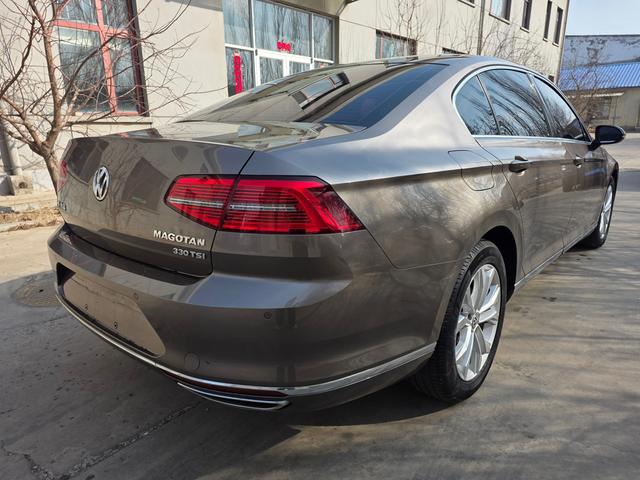 Volkswagen Magotan 2017 330TSI DSG Luxury – фото 4