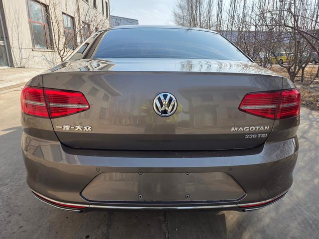Volkswagen Magotan 2017 330TSI DSG Luxury – фото 5