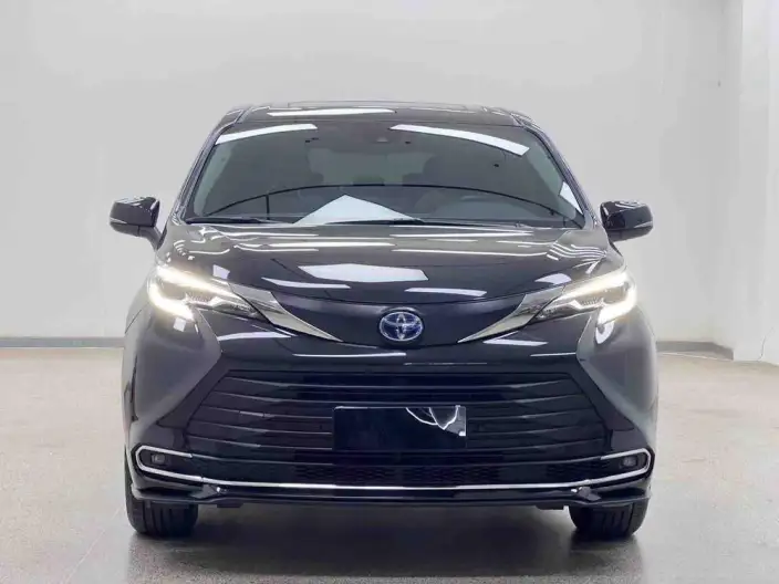 Toyota Sienna 2023 Model Hybrid 2.5L Comfort Edition