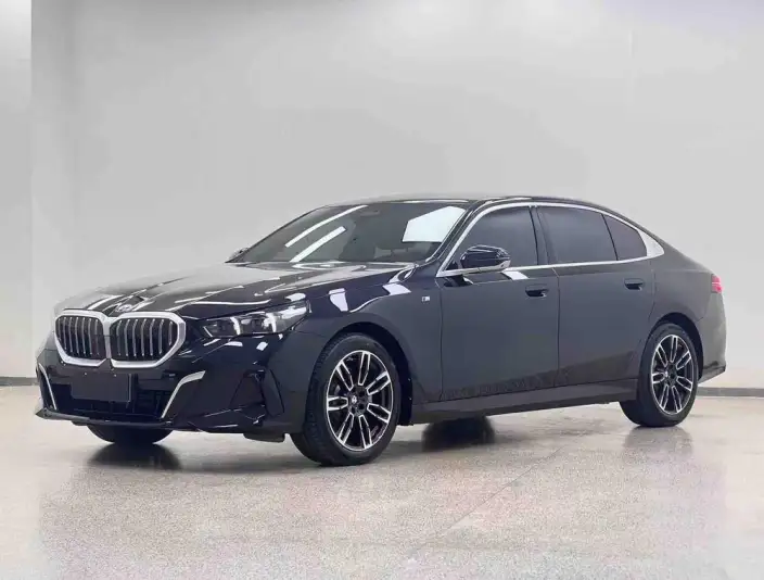 BMW 5 Series 2024 Model 530Li Leading Model M Sports Set
