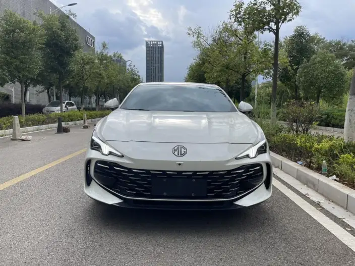 MG7 2025 Model 1.5T DCT Deluxe Edition