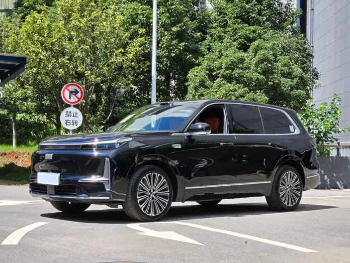 Geely M9 2025 Model 210km 4WD Pilot Edition