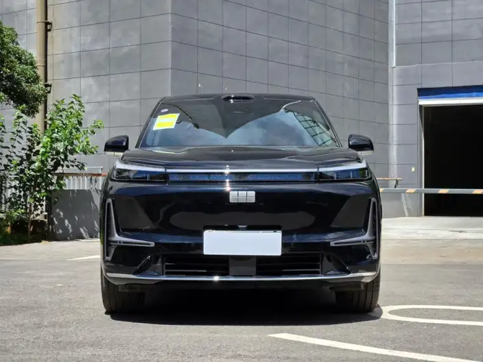 Geely M9 2025 Model 210km 4WD Pilot Edition