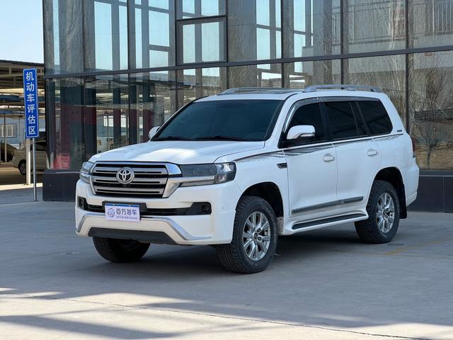 Land Cruiser 2010 модификация 4.7L автоматическое VX – фото 1