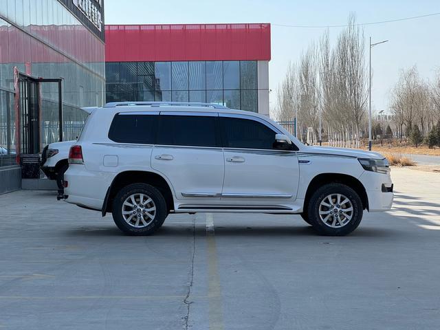 Land Cruiser 2010 модификация 4.7L автоматическое VX – фото 5