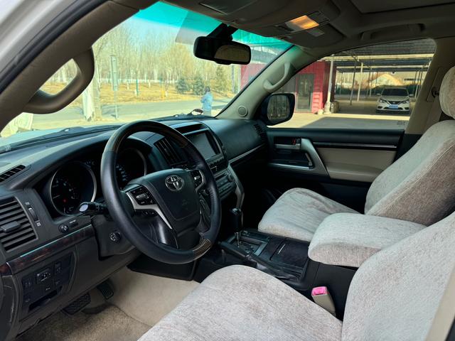 Land Cruiser 2010 модификация 4.7L автоматическое VX – фото 6
