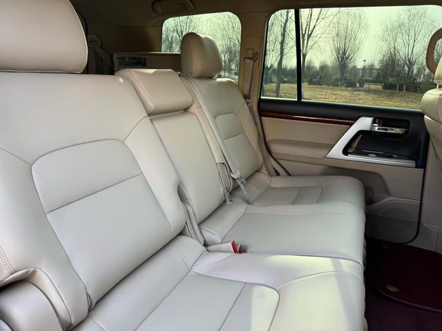 Toyota Land Cruiser 2012 4.0L Automatic VX – фото 18