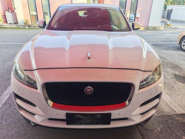 Jaguar F-PACE 2016 модификация 2.0T 2WD Urban Exclusive Edition – фото 2