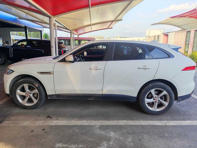 Jaguar F-PACE 2016 модификация 2.0T 2WD Urban Exclusive Edition – фото 5