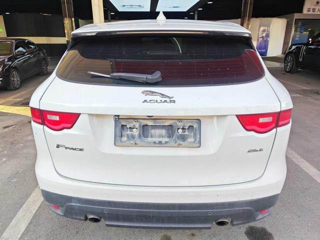 Jaguar F-PACE 2016 модификация 2.0T 2WD Urban Exclusive Edition – фото 7
