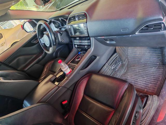 Jaguar F-PACE 2016 модификация 2.0T 2WD Urban Exclusive Edition – фото 9