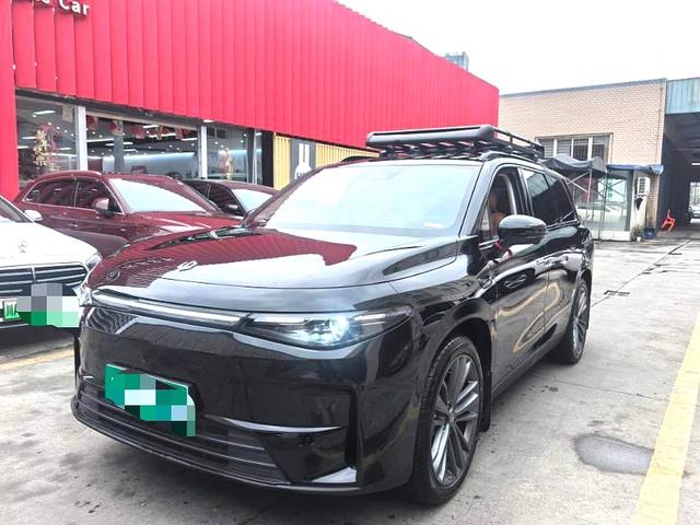 Leapmotor C16 2024 модификация последовательный гибрид EREV 200 Exclusive Edition