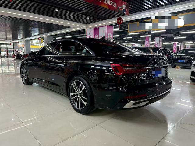 Audi A6L 2022 40 TFSI Luxury Sport – фото 4