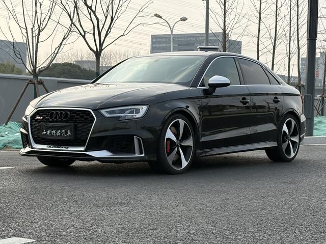 Audi RS 3 2017 модификация RS 3 2.5T Limousine