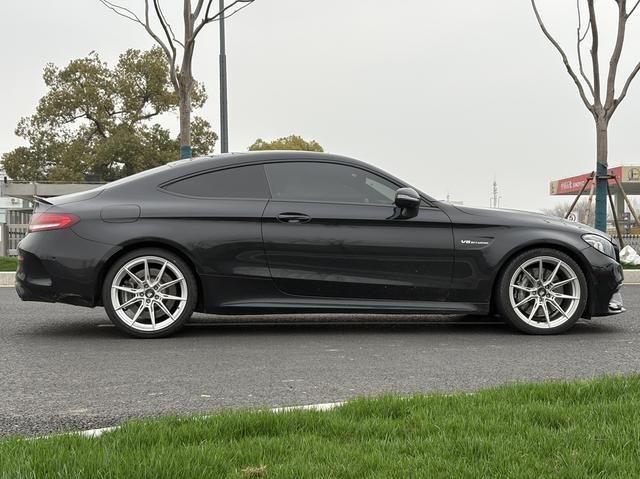 Mercedes-Benz C-Class AMG Модель 2019 года AMG C 63 Coupe – фото 4
