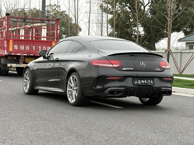 Mercedes-Benz C-Class AMG Модель 2019 года AMG C 63 Coupe – фото 7