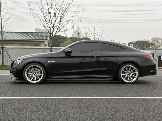 Mercedes-Benz C-Class AMG Модель 2019 года AMG C 63 Coupe – фото 8