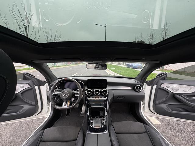 Mercedes-Benz C-Class AMG Модель 2019 года AMG C 63 Coupe – фото 14