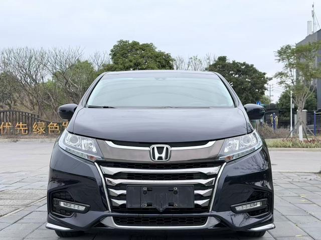Honda Odyssey 2021 2.0L Hybrid Comfort – фото 2