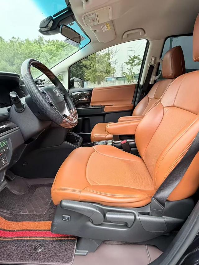 Honda Odyssey 2021 2.0L Hybrid Comfort – фото 5
