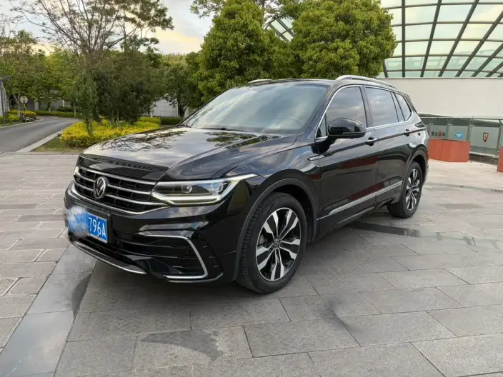 Volkswagen Tiguan L 2022 Model 330TSI Automatic 2WD R-Line Enjoy the version more