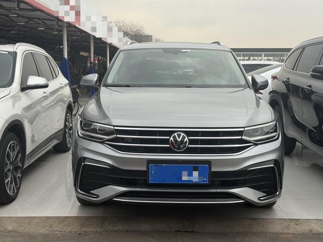 Volkswagen Tiguan L 2022 330TSI Automatic 2WD R-Line Enjoy – фото 2