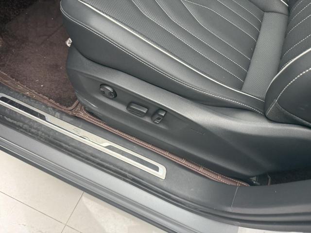 Volkswagen Tiguan L 2022 330TSI Automatic 2WD R-Line Enjoy – фото 4
