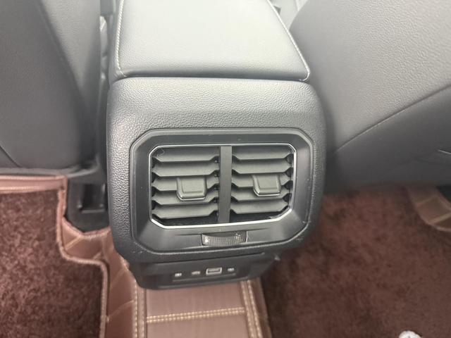 Volkswagen Tiguan L 2022 330TSI Automatic 2WD R-Line Enjoy – фото 11