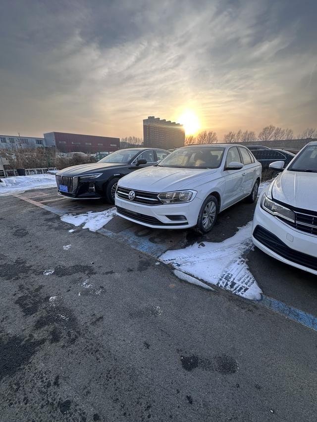 Volkswagen Bora Модель 2019 года комплектация Volkswagen Bora · Legend 1.5L автоматическое Fashion Country VI – фото 1